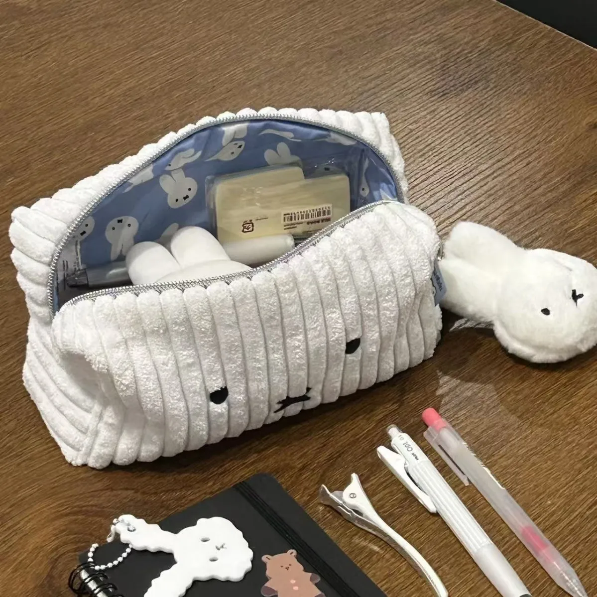 Stationery Supplier - Miffy Peluş Kadife Kalemlik, Geniş Kapasiteli